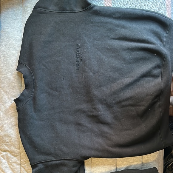 Essentials FEAR OF GOD Dark Grey crewneck sweater - Picture 2 of 5